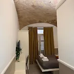Livia Apartament