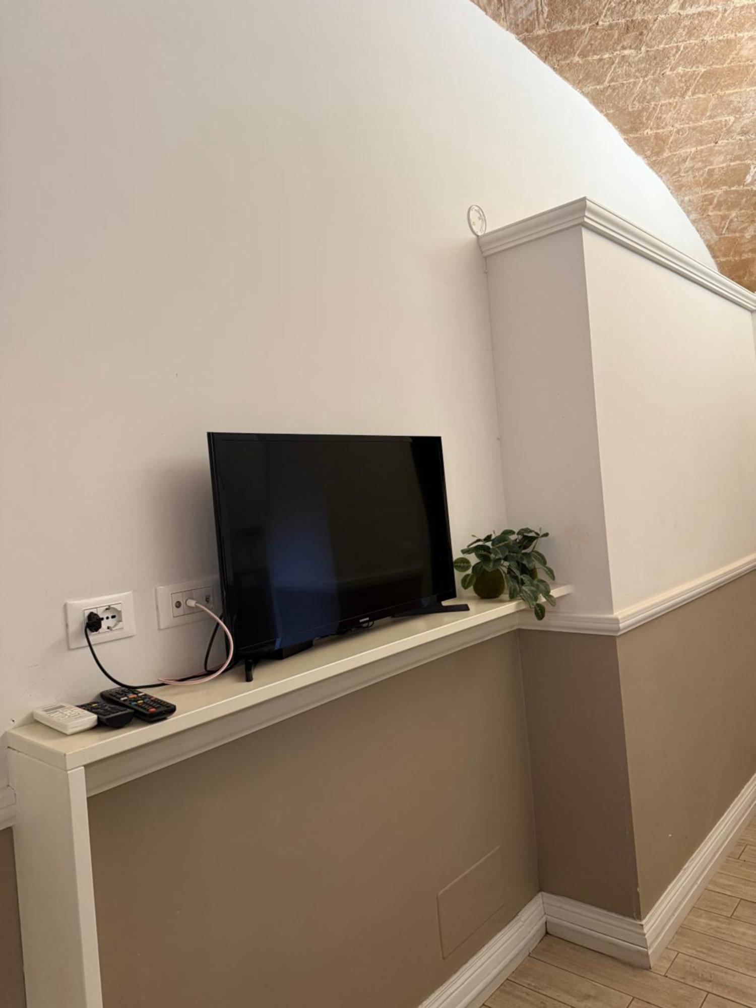 Livia Apartment *